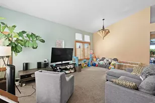 1667 Olympus Loop Dr, Vista, CA 92081 - Photo 13