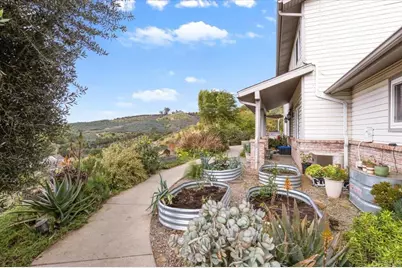 32460 Lilac Road, Valley Center, CA 92082 - Photo 3