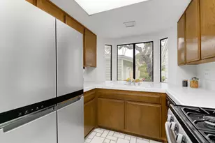 1065 Brewley Ln, Vista, CA 92081 - Photo 11