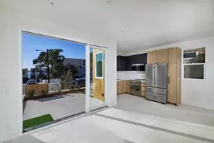 3901 Haines, San Diego, CA 92109 - Photo 7