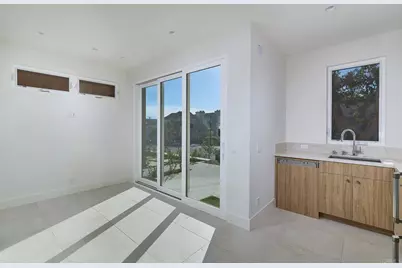 3903 Haines, San Diego, CA 92109 - Photo 9