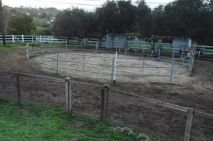 2092 Tudor Ln, Fallbrook, CA 92028 - Photo 9