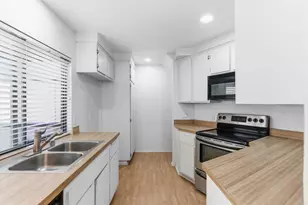 8427 Via Mallorca, La Jolla, CA 92037 - Photo 13
