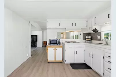 1120 E Mission Road #Space 44, Fallbrook, CA 92028 - Photo 13