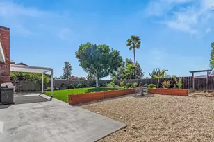 2049 Camino Dr, Escondido, CA 92026 - Photo 5