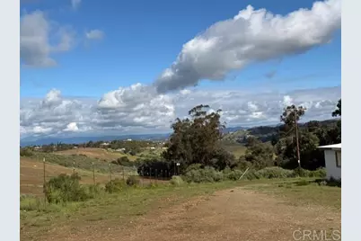 2576 Green Hills Way, Vista, CA 92084 - Photo 5