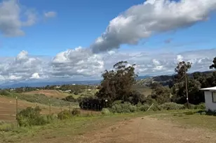 2576 Green Hills Way, Vista, CA 92084 - Photo 5