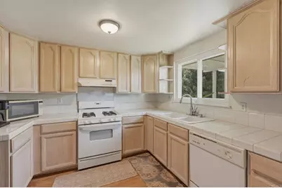 1957 Clover Way, Escondido, CA 92026 - Photo 7