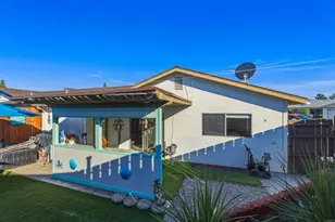 3918 San Lorenzo Ct, Oceanside, CA 92057 - Photo 11