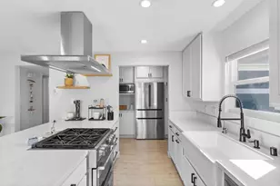 271 Coneflower St, Encinitas, CA 92024 - Photo 13