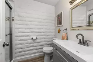 2544 Navarra, Carlsbad, CA 92009 - Photo 17