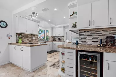 1990 Avenida La Posta, Encinitas, CA 92024 - Photo 9