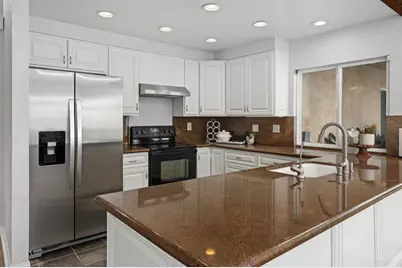 1825 Hummock Lane, Encinitas, CA 92024 - Photo 13