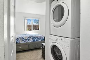 240 W Lincoln Ave, Escondido, CA 92026 - Photo 9