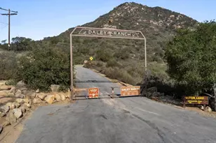 2891 Oakwood Creek Way, Escondido, CA 92027 - Photo 37