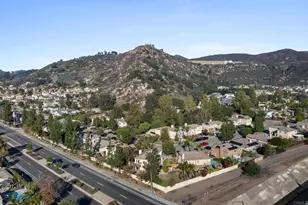 2891 Oakwood Creek Way, Escondido, CA 92027 - Photo 35