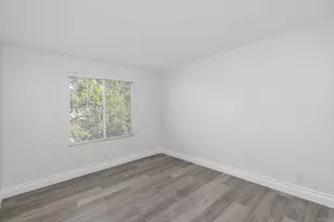 2891 Oakwood Creek Way, Escondido, CA 92027 - Photo 17