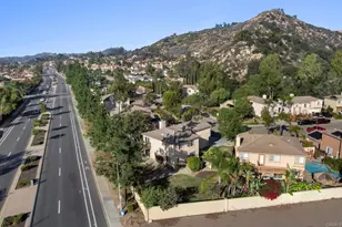 2891 Oakwood Creek Way, Escondido, CA 92027 - Photo 33