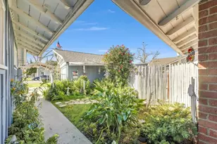 3221 Kempton Dr, Los Alamitos, CA 90720 - Photo 5