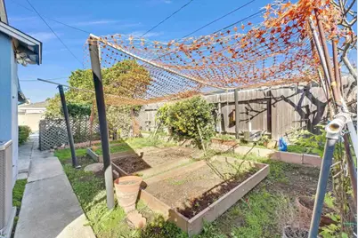 3221 Kempton Drive, Los Alamitos, CA 90720 - Photo 27