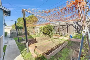 3221 Kempton Dr, Los Alamitos, CA 90720 - Photo 27