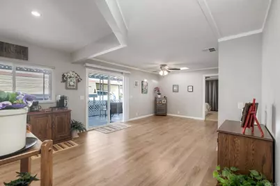 2250 N Broadway #31, Escondido, CA 92026 - Photo 17