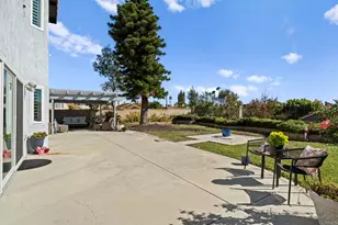 1359 Corte Alveo, Oceanside, CA 92057 - Photo 25