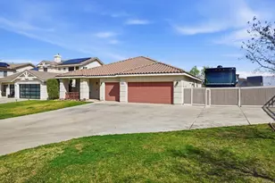 27678 Trailhead Ct, Corona, CA 92883 - Photo 1