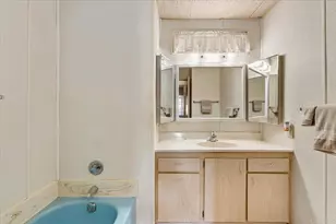 1010 E Bobier Dr, Vista, CA 92084 - Photo 27