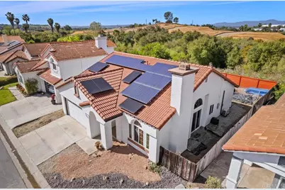 2067 Paseo De Anza, Vista, CA 92084 - Photo 5