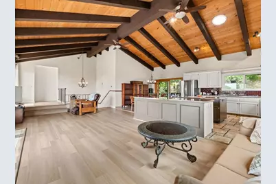 1330 Sugarbush Drive, Vista, CA 92084 - Photo 13