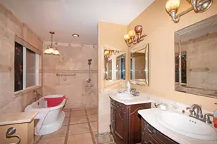 1330 Sugarbush Dr, Vista, CA 92084 - Photo 15