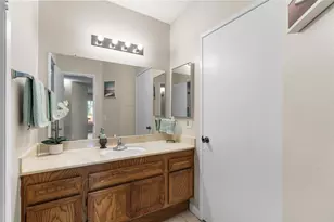 1040 E Washington Ave, Escondido, CA 92025 - Photo 11