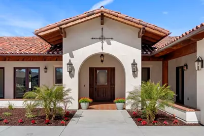 2525 Date Palm Court, Vista, CA 92084 - Photo 3