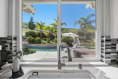 4851 Sweetgrass Lane, Bonsall, CA 92003 - Photo 9