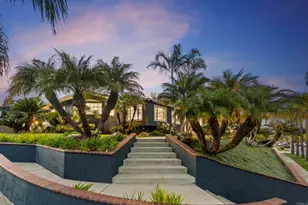 1102 Fleetridge Dr, San Diego, CA 92106 - Photo 3