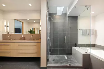 2110 Avenida De La Playa #C, La Jolla, CA 92037 - Photo 15