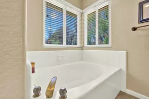 2207 Pleasantwood Ln, Escondido, CA 92026 - Photo 33