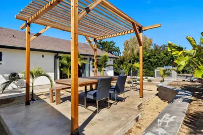 301 Hickoryhill Drive, Encinitas, CA 92024 - Photo 25