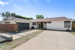 3235 Donna Dr, Carlsbad, CA 92008 - Photo 3