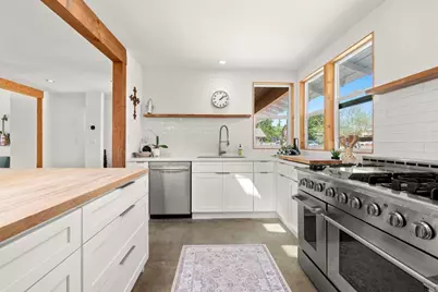 3235 Donna Drive, Carlsbad, CA 92008 - Photo 31