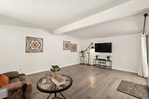 4657 Chateau Pl, San Diego, CA 92117 - Photo 7