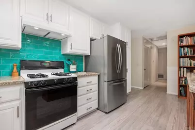 1037 Glenmere Road, Vista, CA 92084 - Photo 9