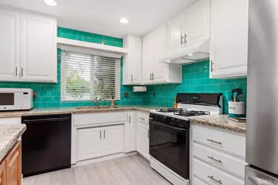 1037 Glenmere Road, Vista, CA 92084 - Photo 7