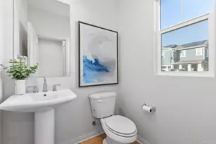 1505 Wingwood Ln, Vista, CA 92083 - Photo 3