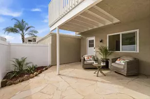 1089 Woodlake Dr, Cardiff by the Sea, CA 92007 - Photo 11