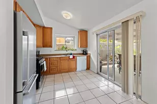 5133 Greenbrook St, Oceanside, CA 92057 - Photo 3