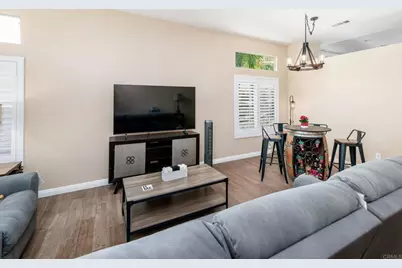 39528 Montebello Way, Murrieta, CA 92563 - Photo 5