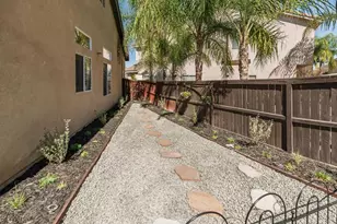 39528 Montebello Way, Murrieta, CA 92563 - Photo 39