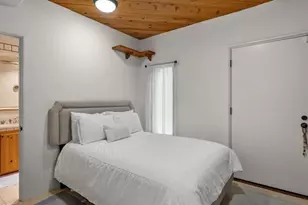 2027 Glasgow Ave, Cardiff by the Sea, CA 92007 - Photo 23